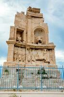 oude ruïnes van de filopappu monument een oude Grieks mausoleum en monument toegewijd naar gaius Julius antiochus openbaringen filopappos of filopappus foto