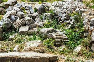 detail van de oude ruïnes Bij de Romeins agora gelegen naar de noorden van de acropolis in Athene foto