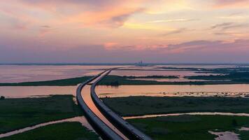 mobiel baai Bij zonsondergang foto