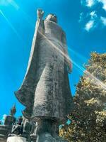 zwart Boeddha gelegen in Thailand foto