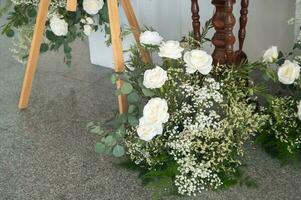 bruiloft achtergrond met bloem en bruiloft decoratie foto