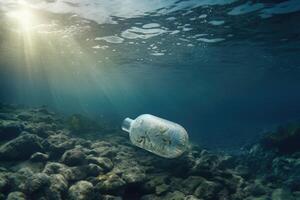 een leeg plastic fles drijft in zeewater besmetting van de zee met afval. generatief ai foto