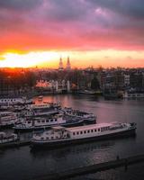 amsterdam, nederland 2018- skyline stadsgezicht uitzicht op amsterdam foto