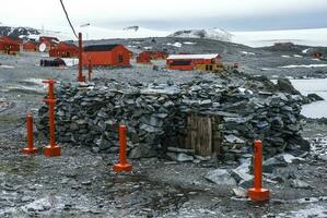 historisch plaats van oude ontdekkingsreizigers in de antarctisch schiereiland foto