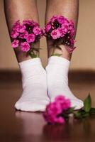 boeket van bloemen in sokken foto