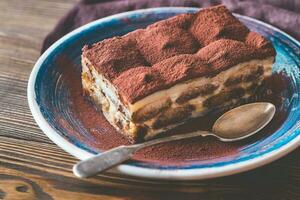 deel van tiramisu toetje foto