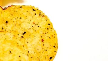 close-up geïsoleerde knapperige chips snack