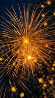 mooi vuurwerk tonen met stadsgezicht Bij nacht voor viering gelukkig nieuw jaar. vuurwerk Scherm concept door ai gegenereerd foto