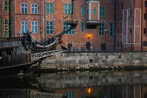 landschap met oude gebouwen in gdansk foto