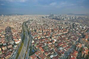 snelweg weg multilevel knooppunt in Istanbul foto