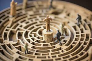 een miniatuur figuur proberen naar vind hun manier door een leven - formaat labyrint geëtst Aan een wereldbol. generatief ai foto