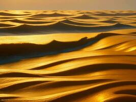 water golven in de zee met gouden kleur foto