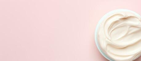 foto van een kom van yoghurt Aan een levendig roze achtergrond met uitgebreid kopiëren ruimte met kopiëren ruimte