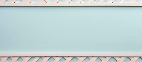 foto van een minimalistische blauw en roze muur met een schoon wit kader met kopiëren ruimte