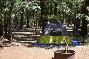 camping in tent in camping foto