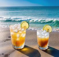 verkoudheid drinken in galss kop met strand oceaan achtergrond, ai generatief foto