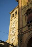 tolentino, de toren van horloges foto