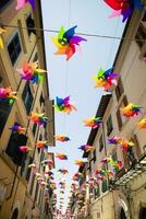 pinwheels naar kleur vroeg zomer in pietrasanta lucca Toscane foto