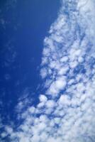 de meetkundig samenstelling van de wolken foto
