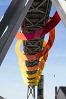 de kleurrijk voetganger loopbrug in peccioli Pisa Italië foto