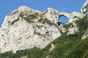 de suggestief visie van monte foraat Italië foto