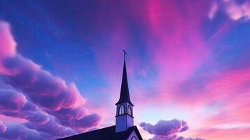 religieus gebouw silhouet tegen blauw Purper wolk gevulde lucht foto