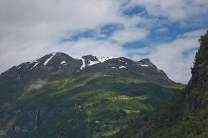 landschap bij geiranger fjord in noorwegen