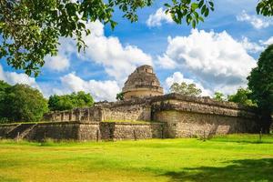 el caracol observatorium tempel in chichen itza in mexico foto