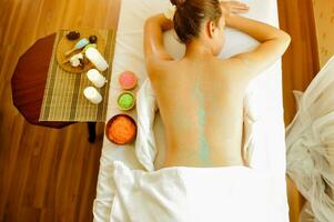 spa, lichaam massage huid, lichaam behandeling, ontspanning, geest genezing, kalmte massage met geurig olie, Thais massage, Gezondheid massage foto