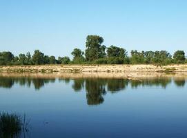 prachtig rivierlandschap foto