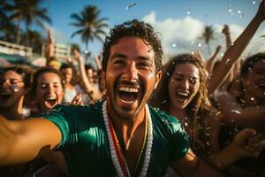 Mexicaans strand voetbal fans vieren een zege foto