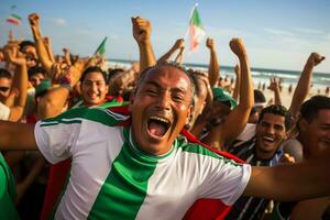 Mexicaans strand voetbal fans vieren een zege foto