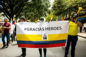 bogotá, Colombia, 16 augustus 2023. maart vragen voor gustav petroleum afzetting. vredig protest maart in Bogota Colombia tegen de regering van gustav petroleum gebeld la marcha de la burgemeester. foto