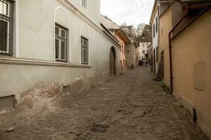 een mooi middeleeuws citadel stad van sighisoara in de hart van Roemenië, Transsylvanië reizen bestemming in oostelijk Europa. foto