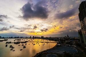 gezichtspunt pattaya strand in pattaya stad chonburi, thailand foto