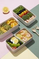 bovenaanzicht samenstelling eten japanse bento box foto