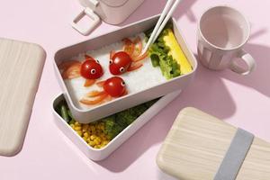 bovenaanzicht samenstelling eten japanse bento box foto