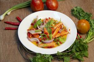 pittig krab stok salade Thais voedsel Thais straat voedsel foto