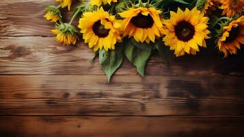 zonnebloemen Aan houten achtergrond foto