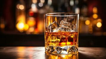 bruin whisky in glas met ijs kubus Aan de bar tafel generatief ai foto