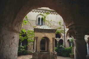 villa cimbrone tuinen in Ravello Aan de amalfi kust, Italië foto