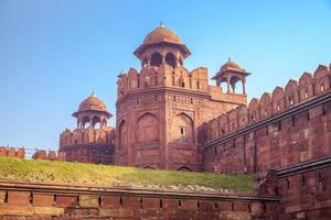lahoripoort van rood fort lal qila in oud delhi, india foto