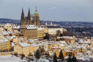 Praagse stad met gotisch kasteel, tsjechische republiek foto