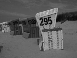 zomer tijd Bij de Duitse noorden zee foto