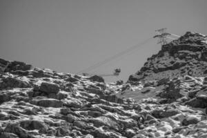 wandelen in de zwitserse alpen foto