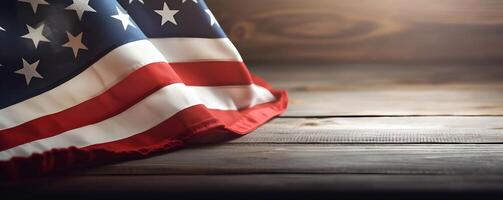 Amerikaans vlag Aan hout tafel met donker zwart achtergrond. arbeid dag spandoek. generatief ai foto