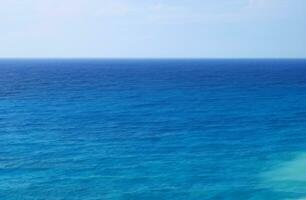 blauwe wateroppervlak achtergrond foto