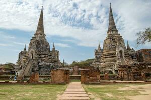 tempel oude wit grijs pagode plaats van aanbidden beroemd foto