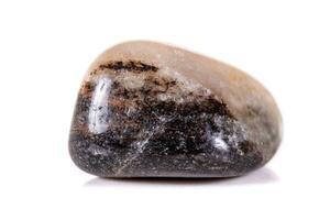 macro mineraal steen Jasper Aan een wit achtergrond foto
