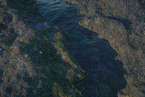 de rivier- tussen de bergen in een zonnig dag, 3d renderen foto